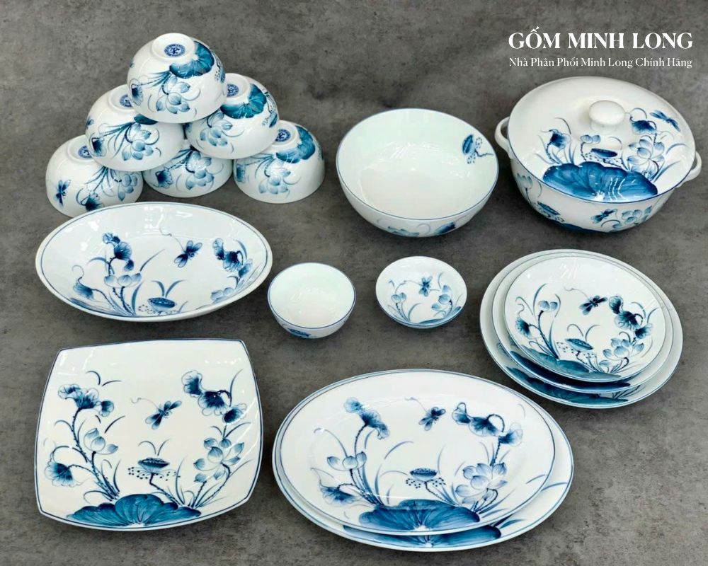 Bộ bát đĩa Minh Long làm quà tặng khách hàng